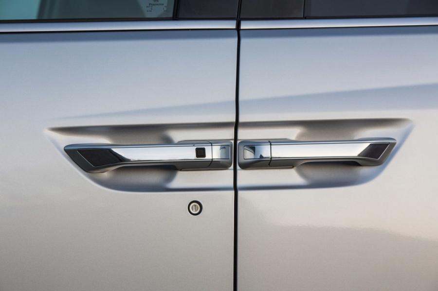  Honda Odyssey 2014 года  (фото 24 из 54)